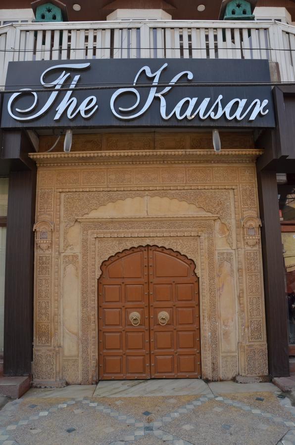 Kaisar Hotel Srinagar  Exterior photo